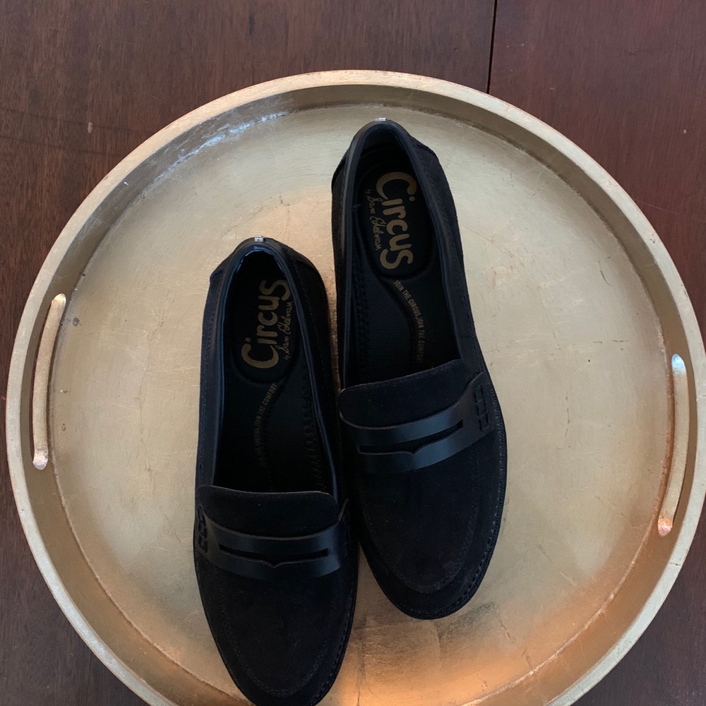 Suede loafer